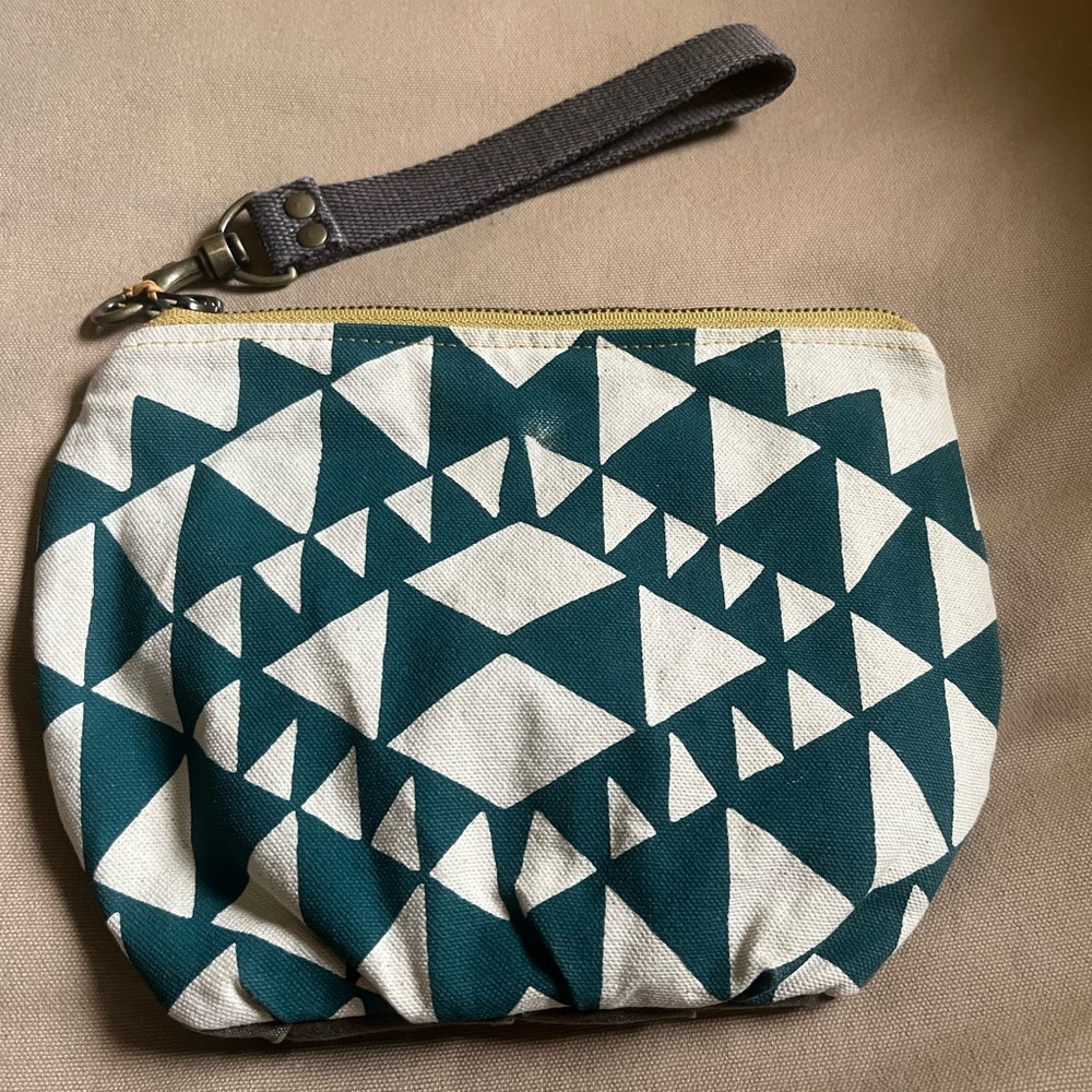 Rachel Elise zip pouch wristlet in waxed canvas Good condition one minor flaw